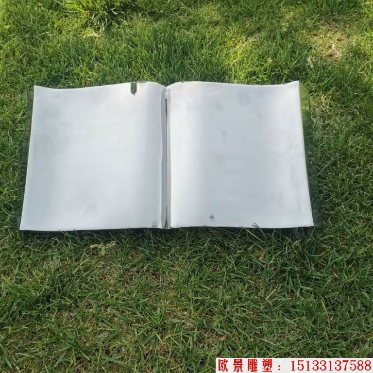草坪不銹鋼鏡面書本雕塑，白鋼書籍雕塑8